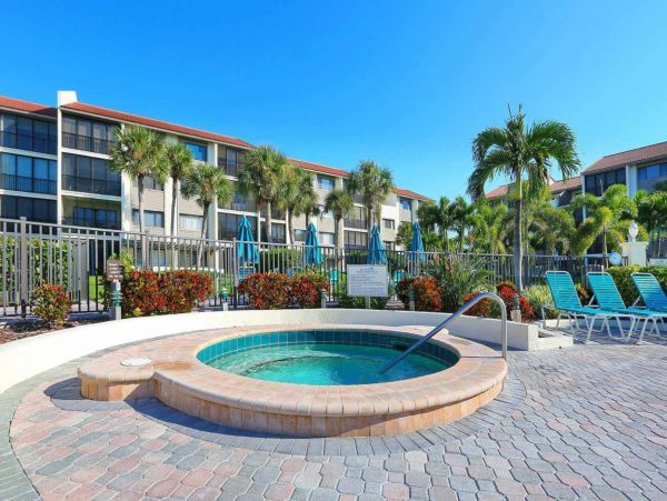 Siesta Key Beach Front Vacation Condos Partial Gulf Views