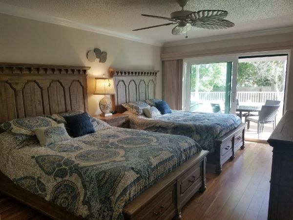 Siesta Key Two Bedroom Vacation Condo Rental Sleeps 6 Guests
