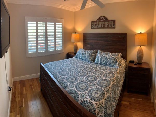 Siesta Key Two Bedroom Vacation Condo Rental Sleeps 6 Guests