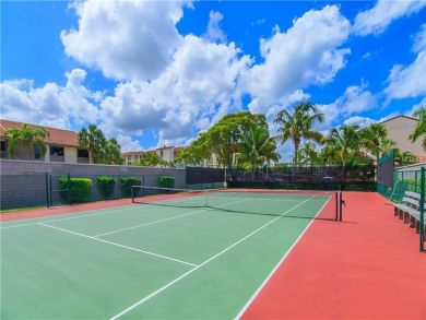 Siesta Key Condo in Beachfront Complex 2 Bedrooms Sleeps 6