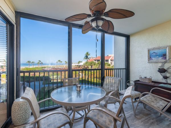 Siesta Key Terrific Vacation Condo 2 Bedrooms Gulf Views