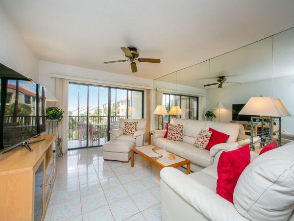Siesta Key Vacation Rental with Two Bedrooms & Gulf Views