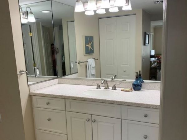 Charming Siesta Key Two Bedroom Beach Condo Sleeps 4 Guests