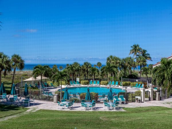 Siesta Key Vacation Rental Condo with Pool Located on Beach