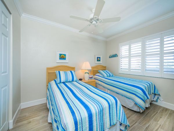 Siesta Key Vacation Rental Condo with Pool Located on Beach