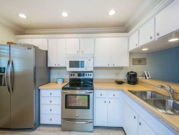 Siesta Key Vacation Rental Condo with Pool Located on Beach