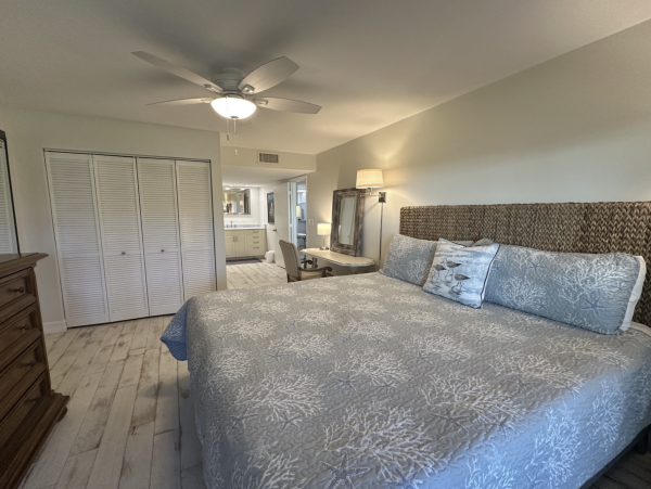 Gulf View Walk Out Siesta Key Condo