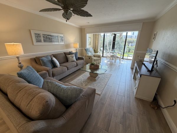 Siesta Key Vacation Rentals - Florida Beachfront Condo with Pool & Lanai