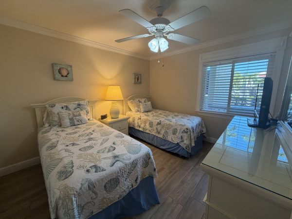 Siesta Key Vacation Rentals - Florida Beachfront Condo with Pool & Lanai