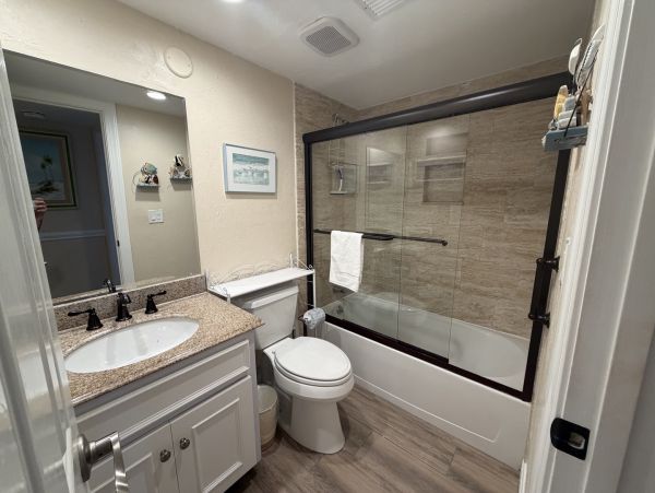 Siesta Key Vacation Rentals - Florida Beachfront Condo with Pool & Lanai