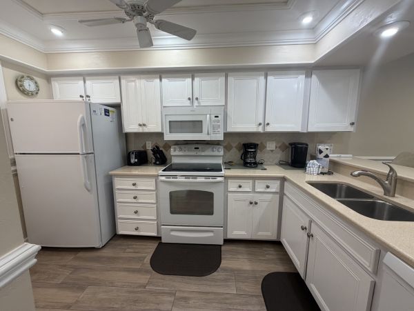 Siesta Key Vacation Rentals - Florida Beachfront Condo with Pool & Lanai