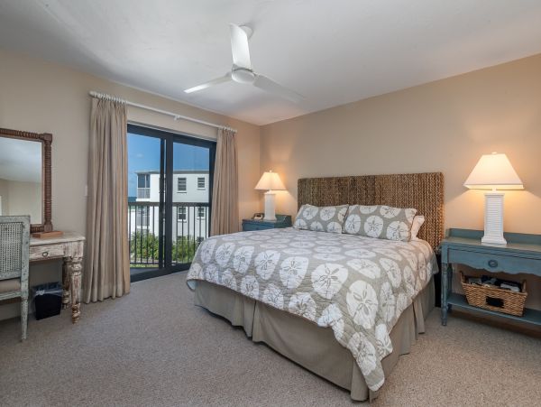 Lovely Siesta Key Two Bedroom Beach Condo Full Gulf Views