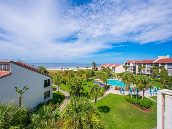 Lovely Siesta Key Two Bedroom Beach Condo Full Gulf Views