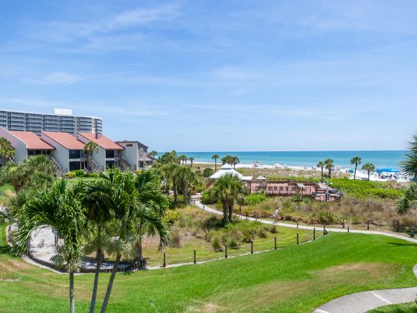 Lovely Siesta Key Two Bedroom Beach Condo Full Gulf Views