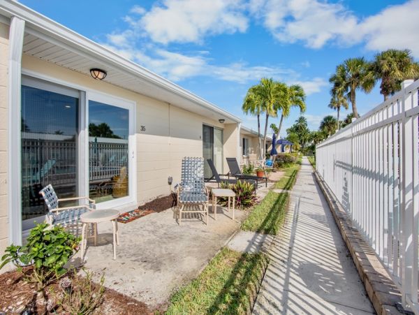 Siesta Key Vacation Rental - Renovated Condo with Pool & Beach Access