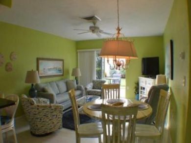 Value Siesta Key 2 Bedroom Vacation Condo Walk to Beach