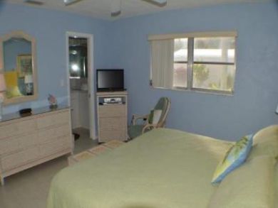 Value Siesta Key 2 Bedroom Vacation Condo Walk to Beach