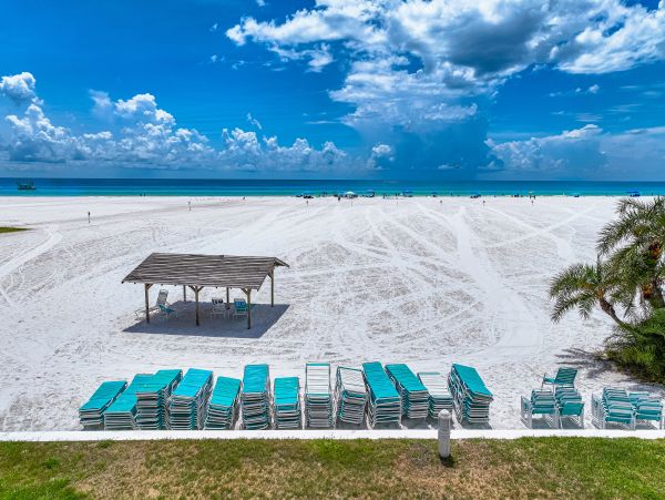 Beachfront Two Bedroom Vacation Rental in Siesta Key