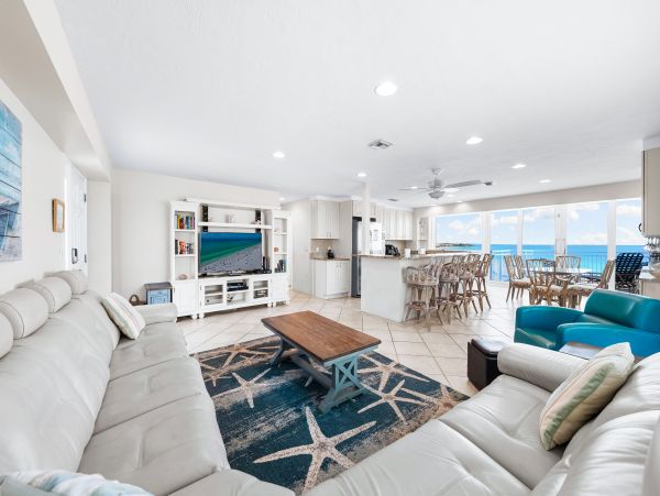 Beachfront Two Bedroom Vacation Rental in Siesta Key