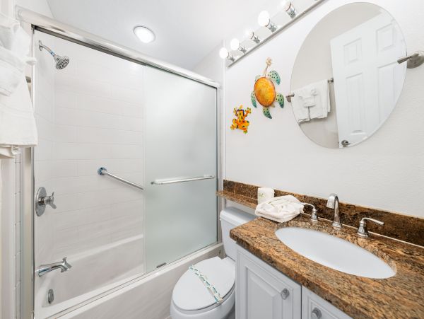 Beachfront Two Bedroom Vacation Rental in Siesta Key
