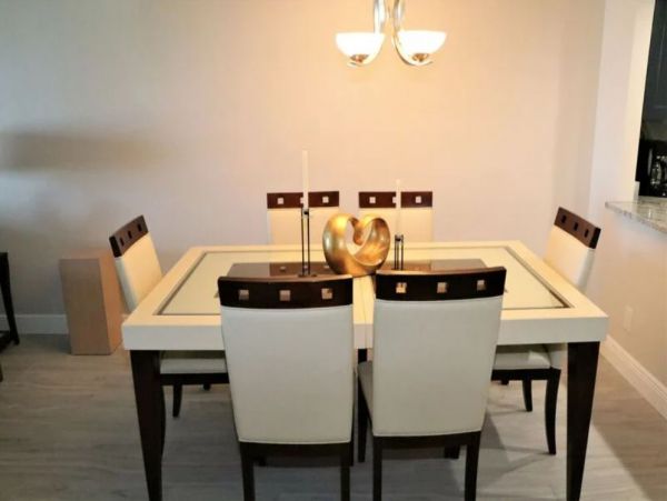 Siesta Lovely Two Bedroom Vacation Rental Pool