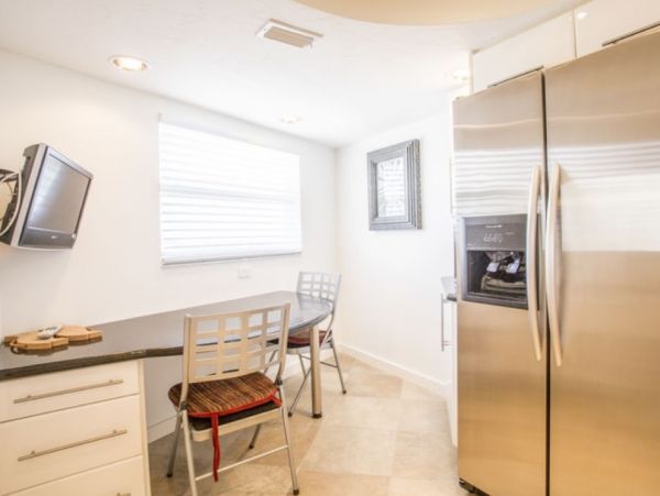 Siesta Key 2 Bedroom Condo with Views & Pools
