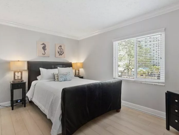 Lovely 2 bed 2 bath Condo located on the #1 beach!