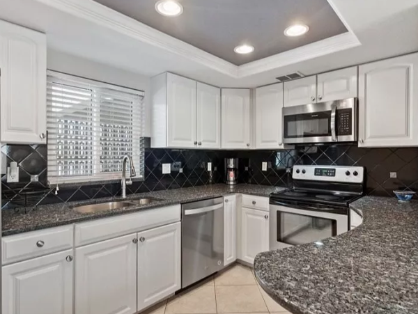 Lovely 2 bed 2 bath Condo located on the #1 beach!