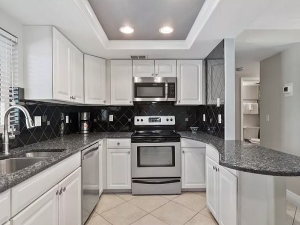 Lovely 2 bed 2 bath Condo located on the #1 beach!
