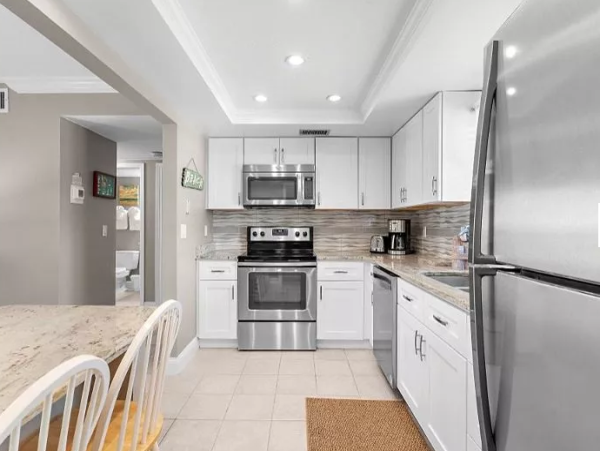 Two Bedroom Two Bathroom Beach Condo Sleeps 6