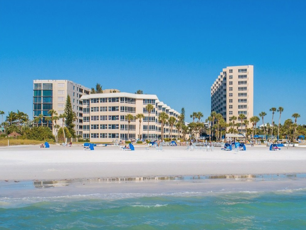 Two Bedroom Two Bathroom Beach Condo Sleeps 6