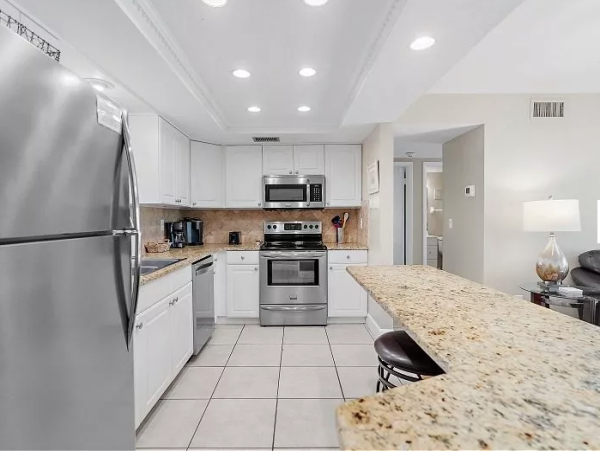 Communal Pool at this Two Bedroom Beach Condo Sleeps 6