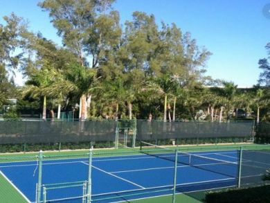 Lovely 2 bed 2 ba Condo - located on the #1 beach - additional view, photo 5