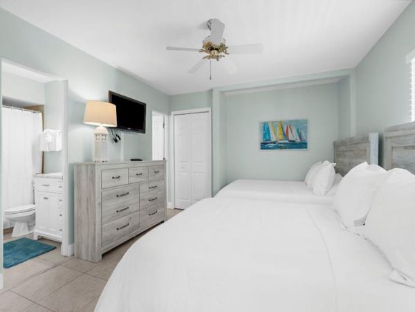 Two Bedroom Siesta Key Rental Accommodation Sleeps Six Guest