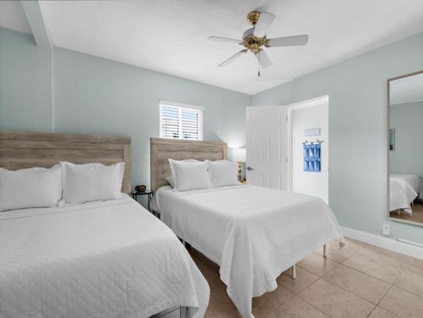 Two Bedroom Siesta Key Rental Accommodation Sleeps Six Guest