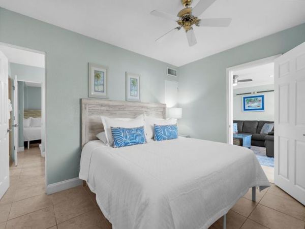 Two Bedroom Siesta Key Rental Accommodation Sleeps Six Guest