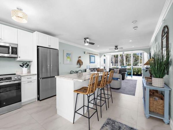 Two Bedroom Siesta Key Rental Accommodation Sleeps Six Guest