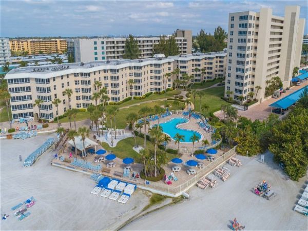 Two Bedroom Siesta Key Rental Accommodation Sleeps Six Guest