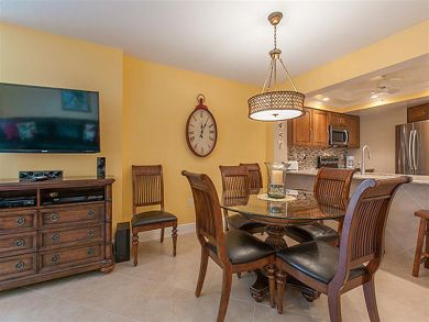 Kitchen & Dining Area