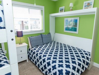 Bunk Room with Full Bed