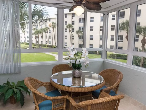 Partial Ocean Views from this Lovely Condo in Siesta Key