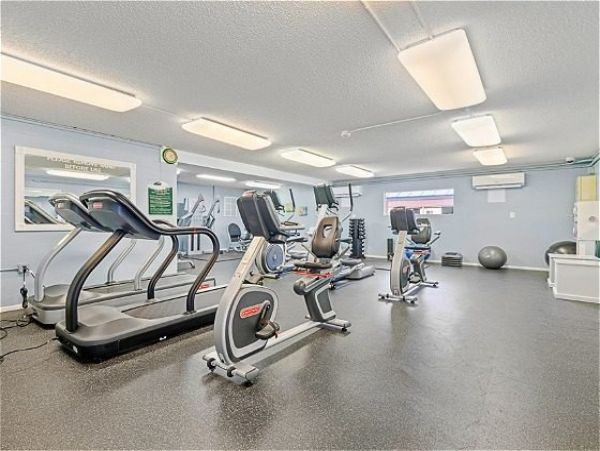 Partial Ocean Views from this Lovely Condo in Siesta Key