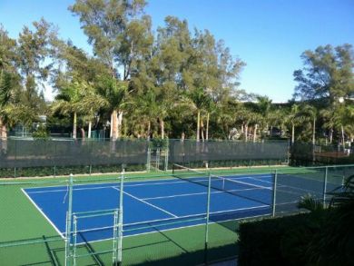 Siesta Key Two Bedroom Beach Condo Pool Views