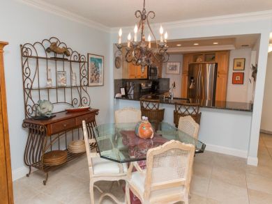 Kitchen & Dining Area