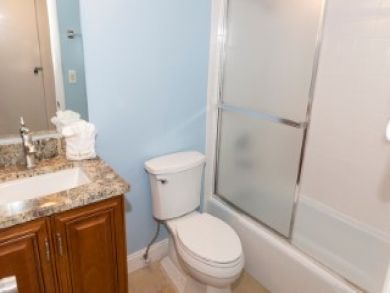 Siesta Key Beach Vacation Condo with Two Bedrooms Sleeps 6