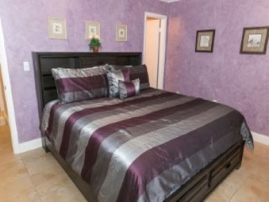 Siesta Key Beach Vacation Condo with Two Bedrooms Sleeps 6