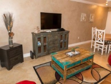 Siesta Key Beach Vacation Condo with Two Bedrooms Sleeps 6