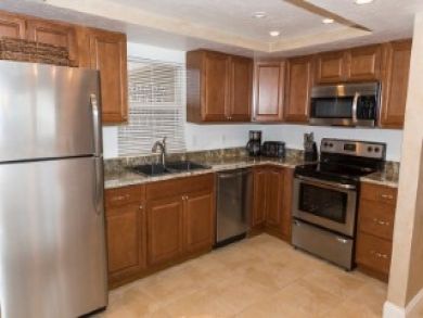 Siesta Key Beach Vacation Condo with Two Bedrooms Sleeps 6