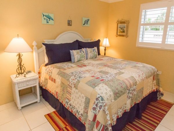 One Bedroom Beach Vacation Rental Siesta Key with Pool
