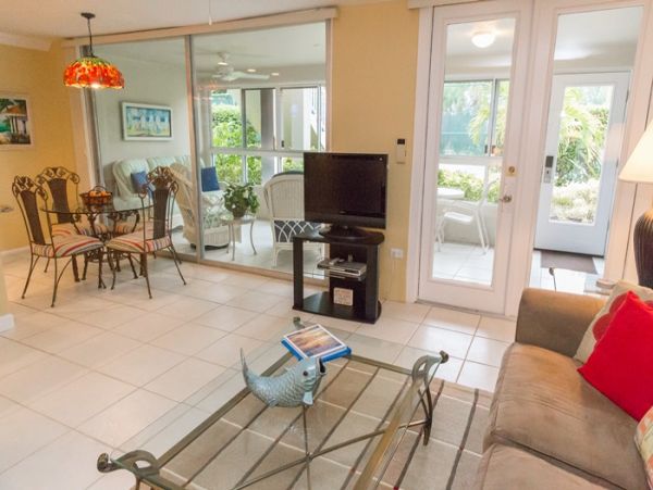 One Bedroom Beach Vacation Rental Siesta Key with Pool